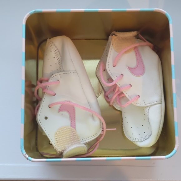 vintage nike baby shoes